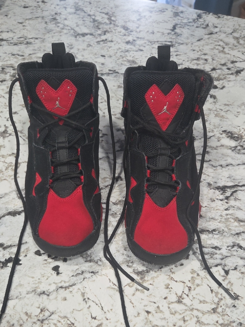 NIKE JORDANS TRUE FLIGHT SNEAKERS 7 YOUTH